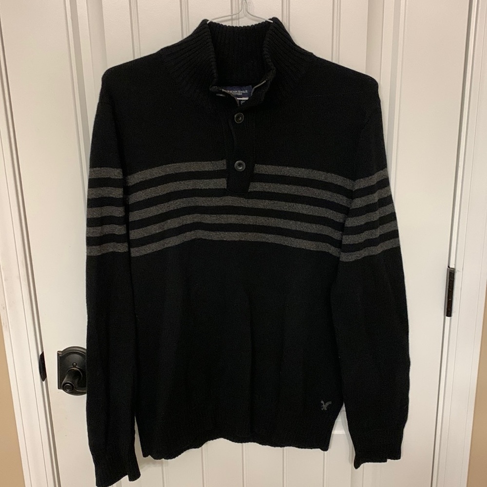 American Eagle Black and Grey Turtle Neck Sweater